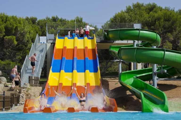 Hotel con toboganes en menorca