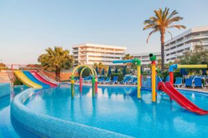 hotels with water parks albufeira