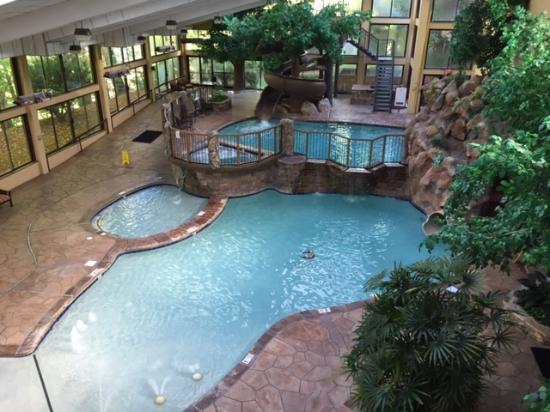 pigeon forge indoor waterpark hotels