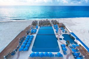Hotel con toboganes en Cancún