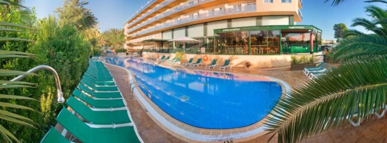 Hoteles con toboganes Aparthotel SunClub Salou piscina