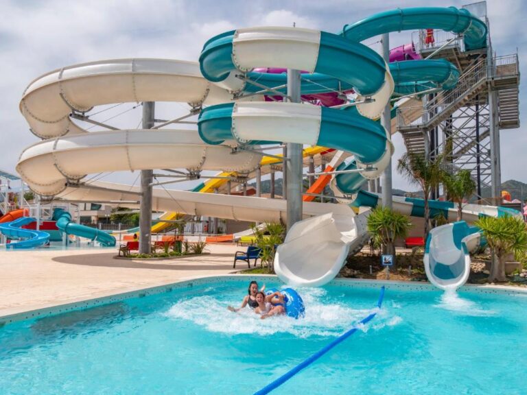 Hoteles con toboganes Golden Taurus Aquapark Resort aquasplash