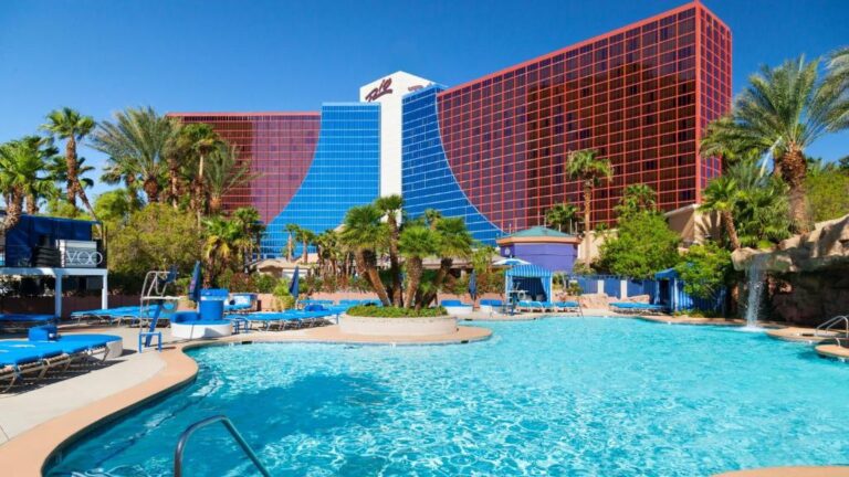 Waterpark Hotels in Las Vegas