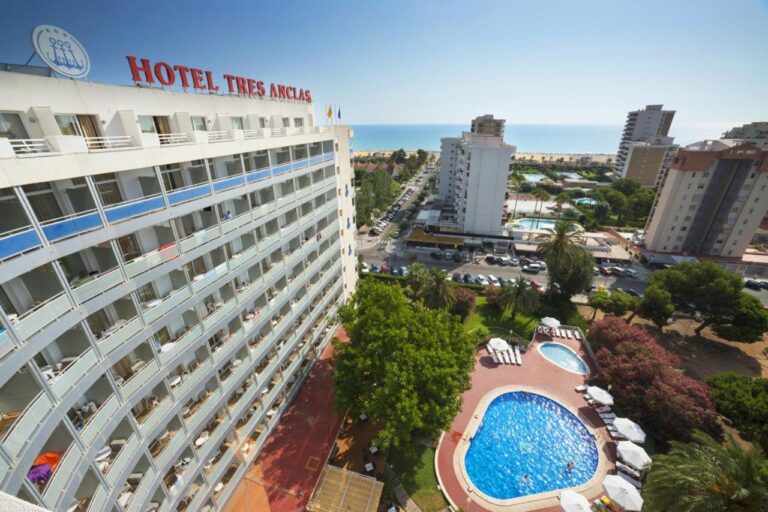 Hotel Tres Anclas piscina