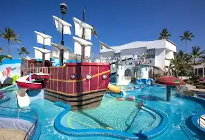 hotels-with-a-water-park-Crown-Paradise-Club-Puerto-Vallarta-in-Mexico-1.webp