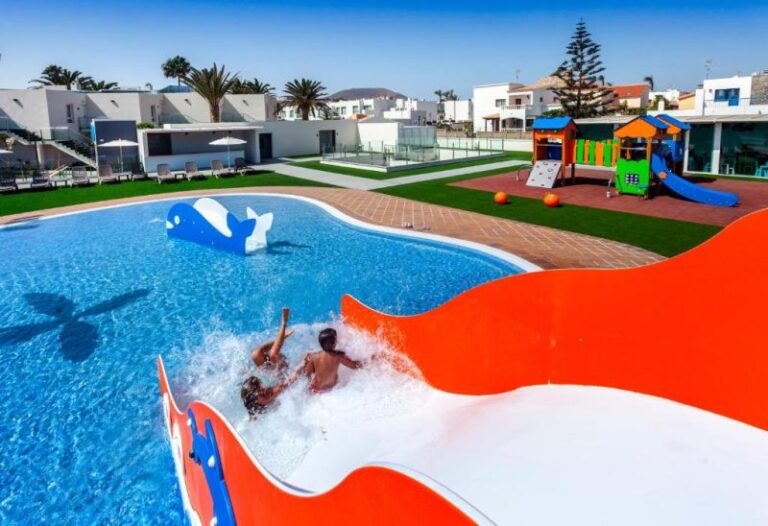 hotels-with-a-water-park-Barcelo-Corralejo-Sands-in-Gran-Canaria-77-scaled.jpg