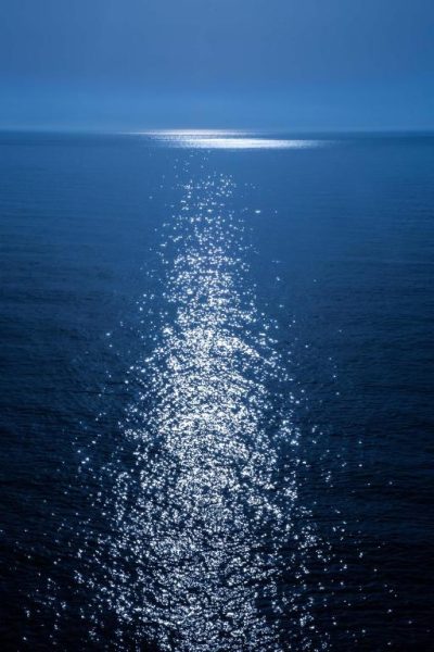 Reflejo de luna llena sobre el mar Mediterráneo visto desde Hotel Cap Roig & Spa by Brava Hoteles
