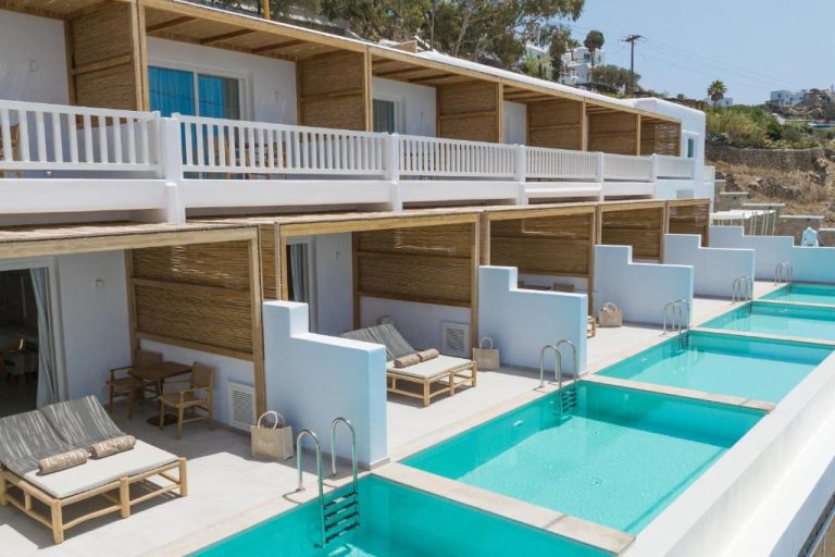Villas con piscina privada y terraza del Icon Mykonos, hotel boutique en la isla griega de Mikonos