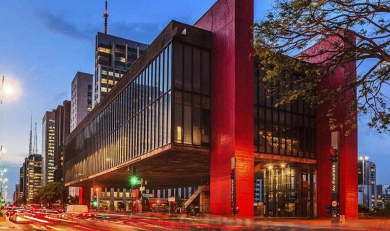 Fachada exterior del Hobi Hotel Boutique Bela Vista junto a la Avenida Paulista en São Paulo