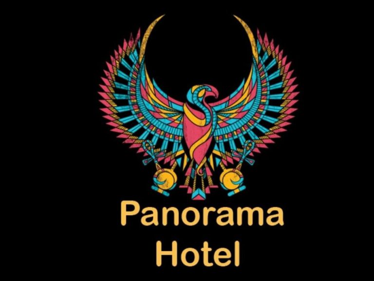 Logo del Panorama Hotel con águila egipcia de colores vibrantes sobre fondo negro