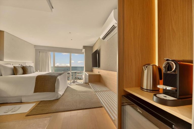 Habitación doble con vista al mar, cafetera Nespresso y aire acondicionado en Venti Hotel by Brisa