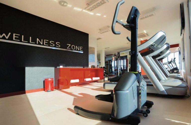 Zona wellness con equipos cardio y caminadoras en Garza Blanca Preserve Resort & Spa Puerto Vallarta