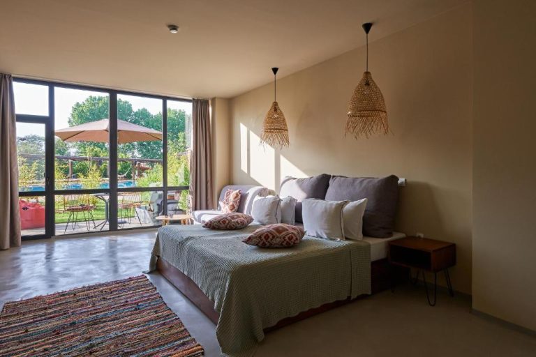 Habitación doble con terraza y vistas al jardín en Sunny Beach Club Adults Only