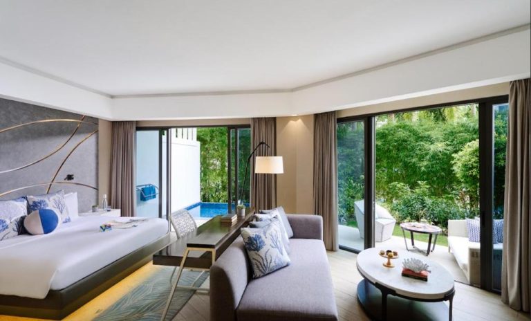 Suite de lujo con acceso a piscina privada y jardín tropical en The Lind Boracay