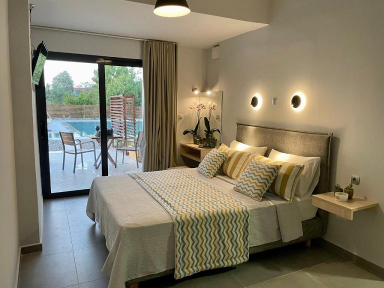 Habitación doble con acceso directo a piscina privada en Kimiro Hotel Tsilivi, Zakynthos