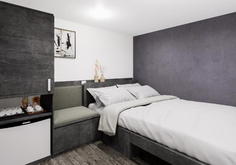 Habitación doble moderna con cama king size y decoración minimalista en Kas Zody Boutique Hotel & Spa