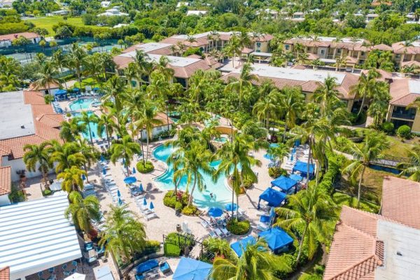 affordale-family-resorts-Naples-Bay-Resort-Marina-in-Florida-2-scaled.jpg