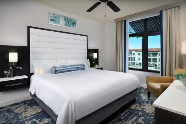 affordale-family-resorts-Naples-Bay-Resort-Marina-in-Florida-5-scaled.jpg