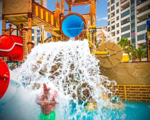 hotels-with-a-water-park-Hotel-Rosamar-in-Benidorm-3-scaled.jpg