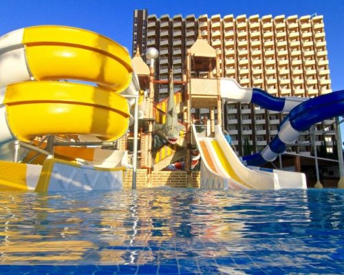 hotels-with-a-water-park-Hotel-Rosamar-in-Benidorm-88-scaled.jpg