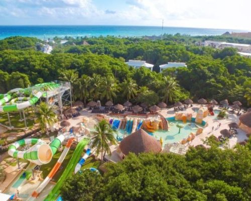 hotels-with-a-water-park-Sandos-Caracol-in-Mexico-scaled.jpg