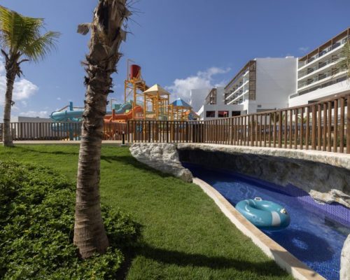 hotels-with-a-water-park-royalton-splash-riviera-cancun-in-Mexico-2-scaled.jpg
